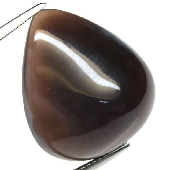 Glowing 18.74ct untreated Chalcedony cabochon