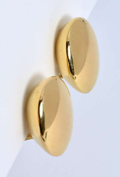 Well Made Oval Button Earrings