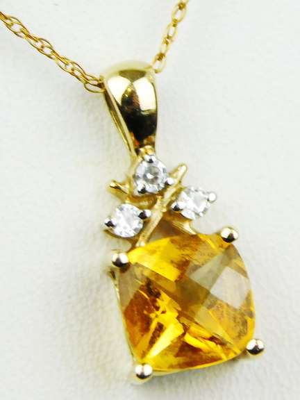10K Cushion Cut Citrine Pendant & Chain