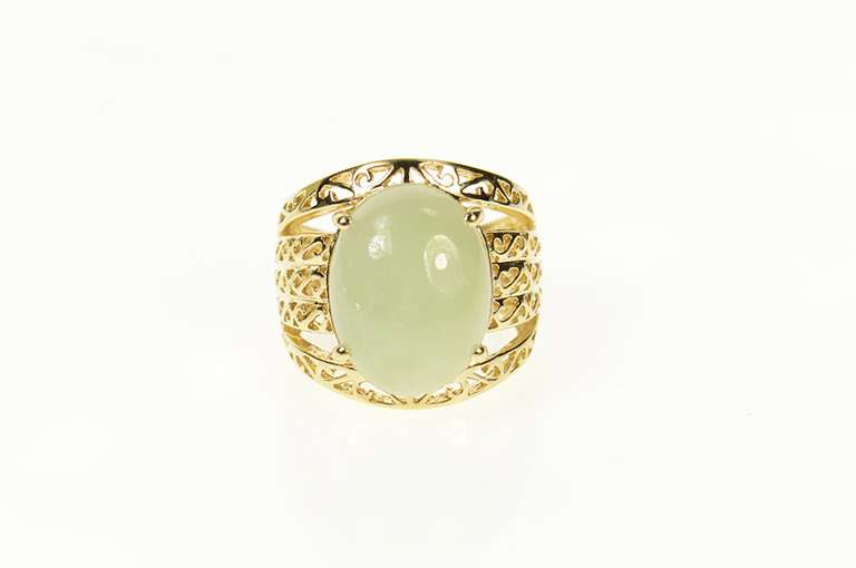 14K Yellow Gold Jadeite Cabochon Swirl Filigree Statement Ring