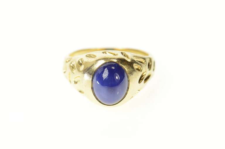 14K Yellow Gold Retro Round Syn. Blue Star Sapphire Ring