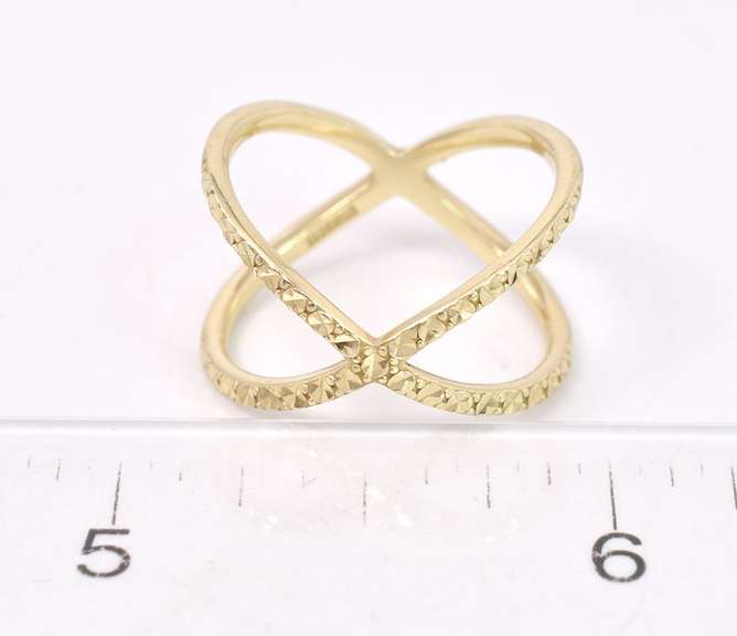 Cool X Profile Ring in 14K Yellow Gold