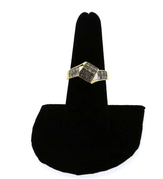 Overlapping Square Diamond Cluster Ring with 14k Gold