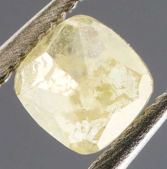 Stunning 0.39ct untreated fancy color Diamond