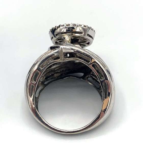 10k white gold diamond cluster ring