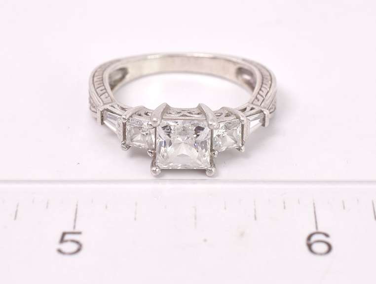 Wonderful White Crystal Ring in Sterling Silver