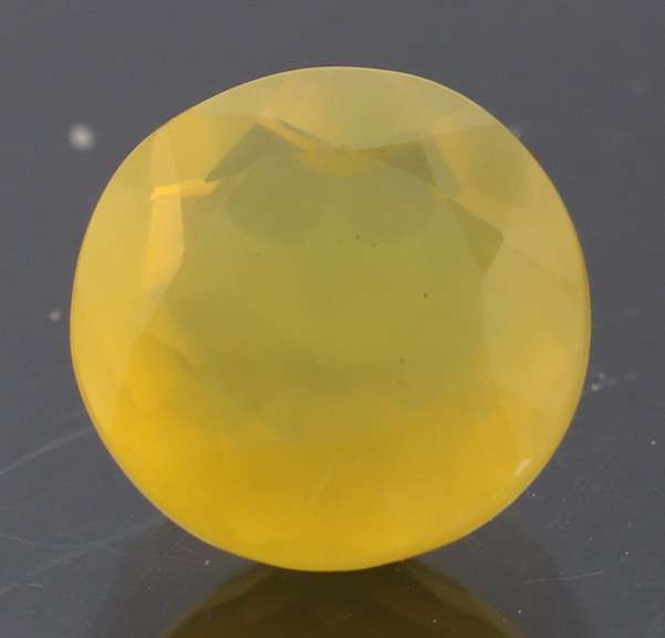 Rich! 2.26ct natural golden Fire Opal solitaire