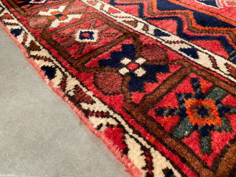 EXQUISITE PERSIAN RUG 5x6.8