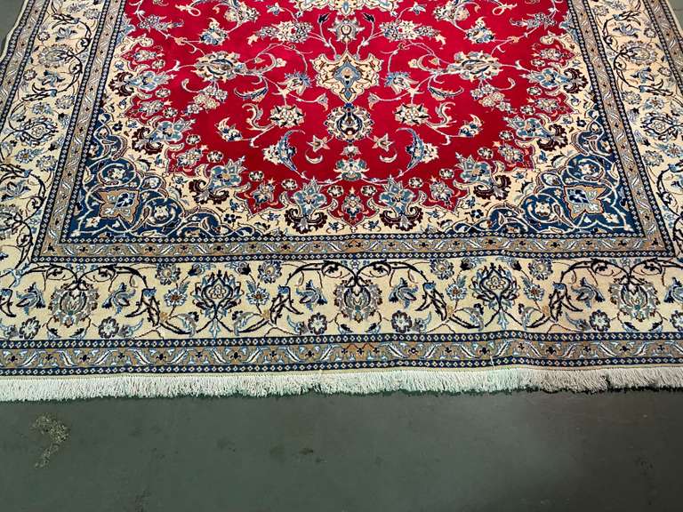 SIGNED SILK &WOOL PERSIAN NAIN RUG 7x10