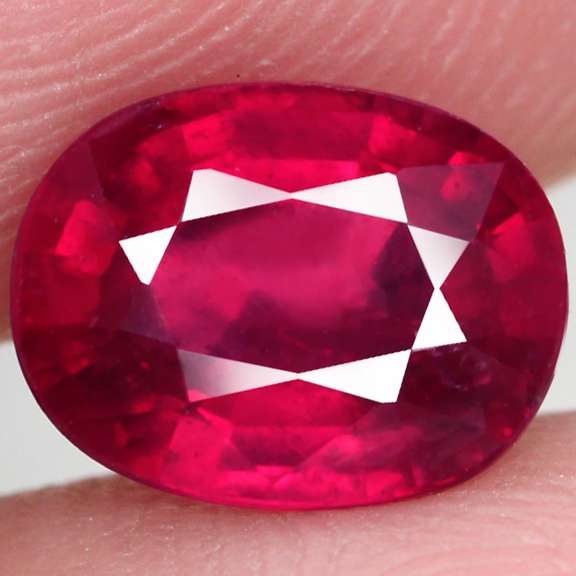 Captivating 2.92ct deep red Ruby
