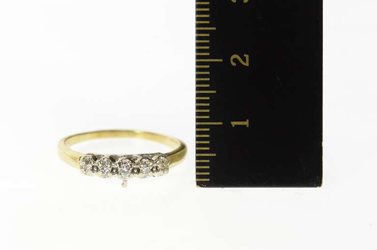 14K Yellow Gold Classic Retro Diamond Wedding Band Ring