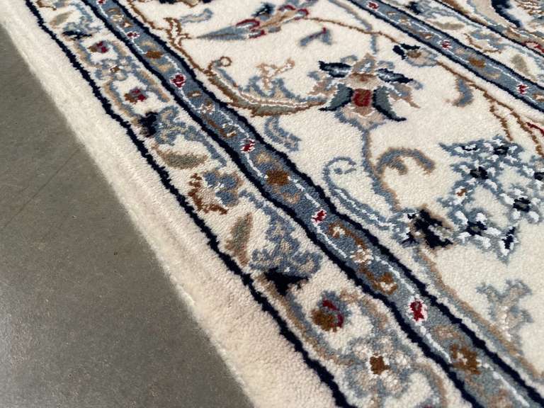 Fine Silk & Wool Kashan Rug 5.8x9.1