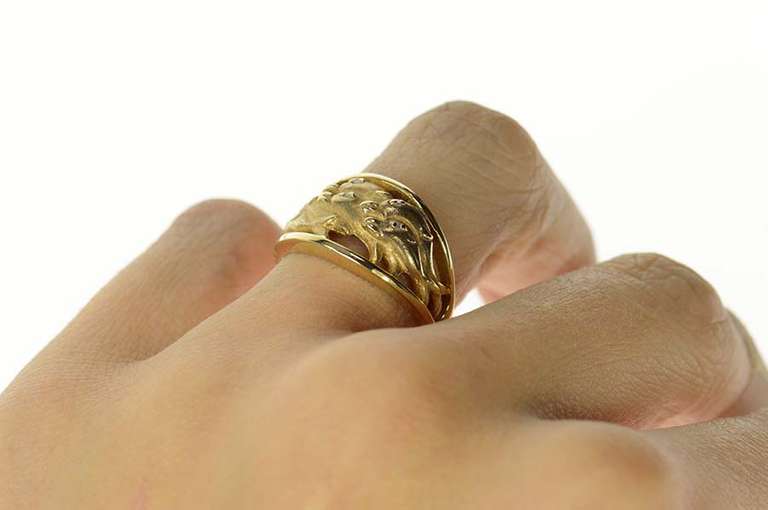 10K Yellow Gold Graduated Swimming Dolphin Diamond Band Ring