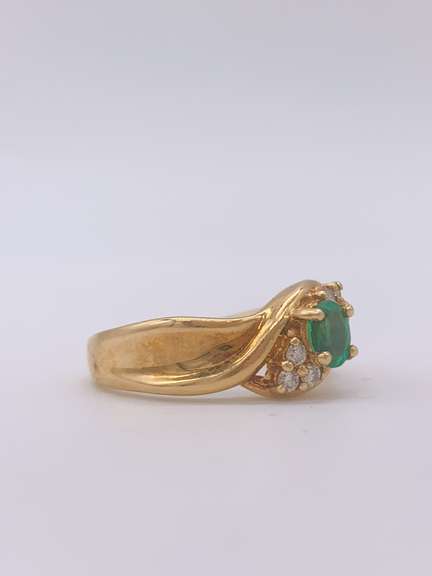 18kt Gold, Emerald, & Diamond Cocktail Ring