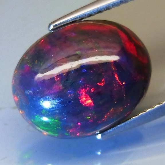 Glistening 3.41ct Welo Black Opal