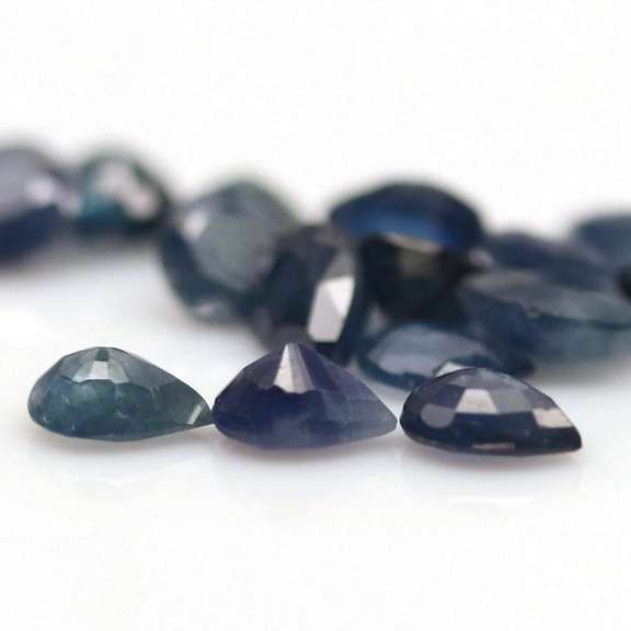 Captivating 7.67ct blue Sapphire set