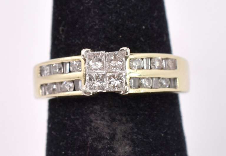 Wonderful Ladies Diamond Ring in 14K Yellow Gold