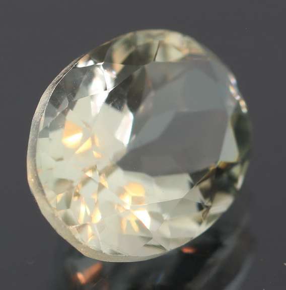 Glittering 5.54ct natural platinum green Amethyst
