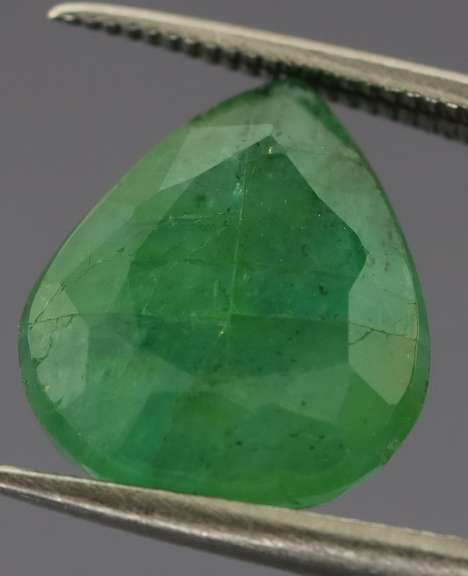 Mine cut! 4.21ct pure Zambian Emerald