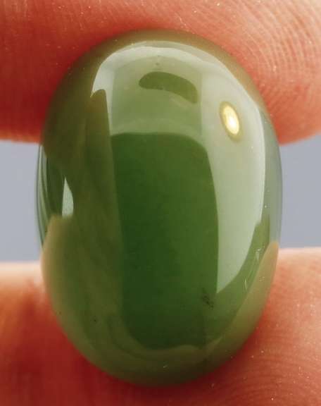 Gorgeous 20.41ct rich green Aventurine cabochon