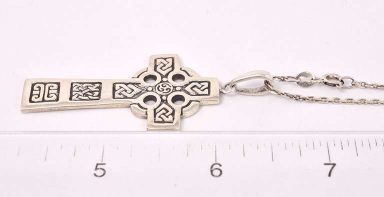 Captivating Celtic Cross Pendant Necklace in Sterling Silver