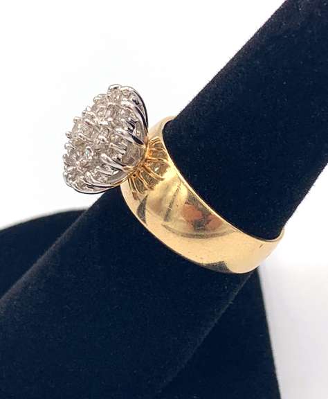 10k Gold diamond cluster ring