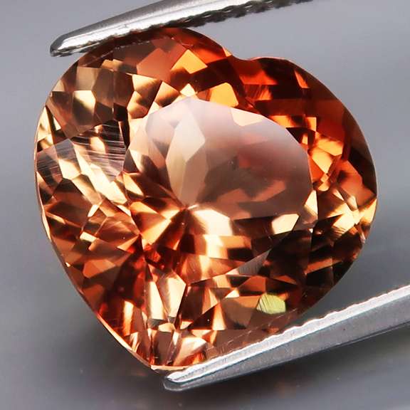 Exquisite 10.32ct heart cut Imperial Topaz