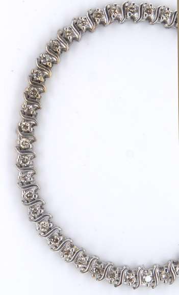 Dazzling White Gold Diamond S Link Tennis Bracelet