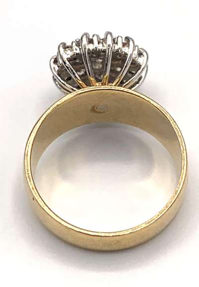 10k Gold diamond cluster ring