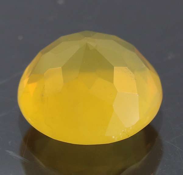 Rich! 2.26ct natural golden Fire Opal solitaire
