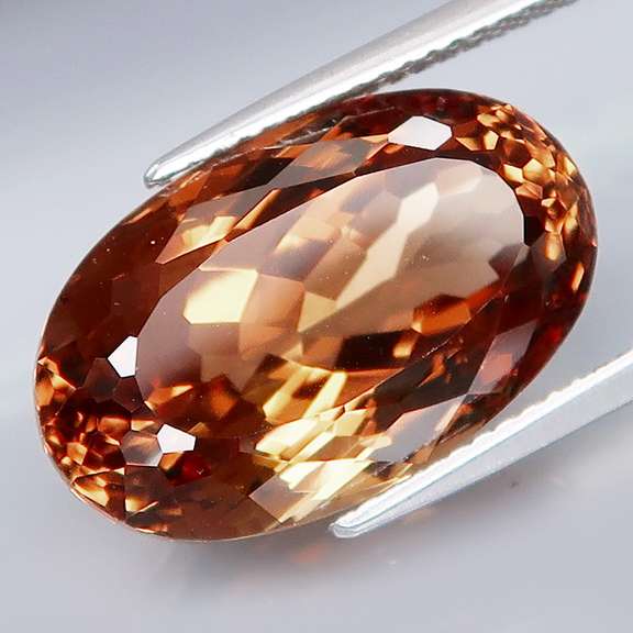 Exquisite 18.32ct whiskey color Imperial Topaz