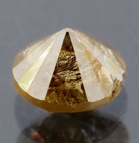 Glittering 1.05ct untreated bronze Diamond