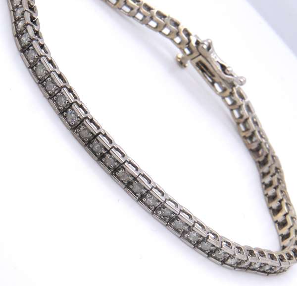 Sparkling White Gold 2ctw Diamond Tennis Bracelet