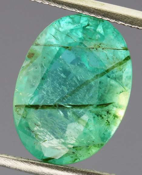 Vivid! Top spring green 2.65ct Rutile Emerald!
