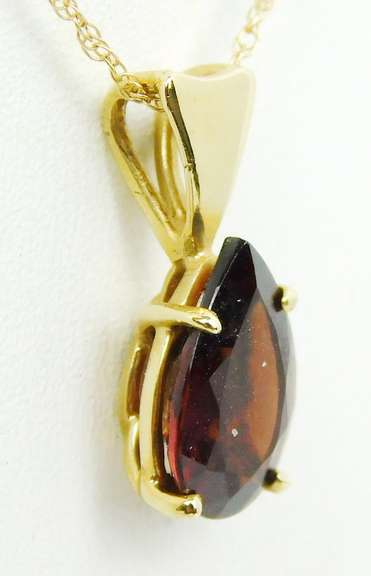 14K Large Garnet Pendant & Chain