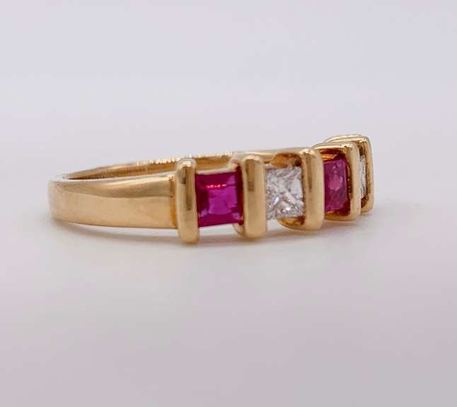 18kt Gold, Ruby, & Diamond Band Ring