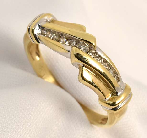 Stylish Diamond Band