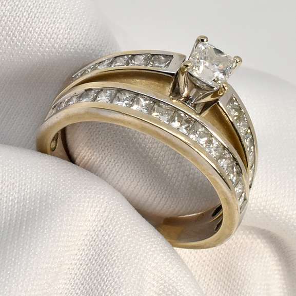 Desirable Princess Cut Diamond Wedding Set