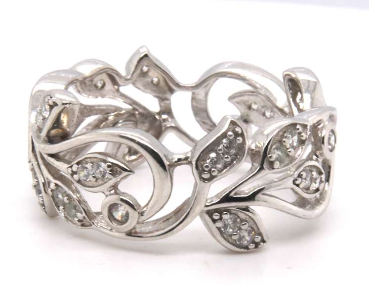 Sterling Silver Leaf Design Cubic Zirconia Band