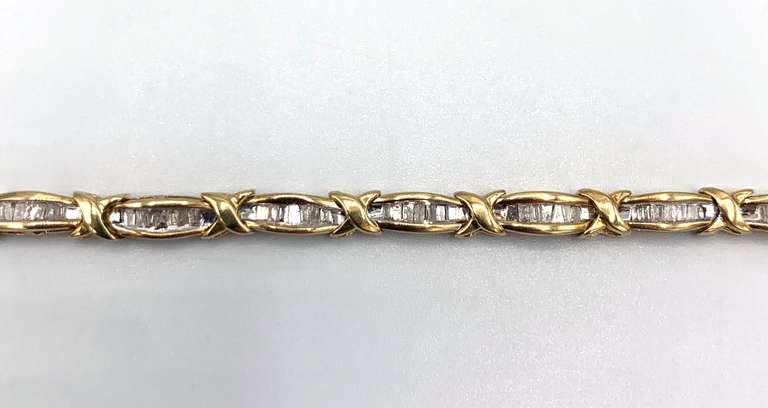 10kt Yellow gold diamond braclet