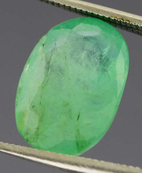 Vivid! 3.72ct unheated Zambian Emerald
