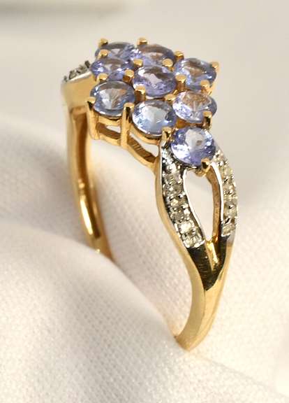 Pretty Modern Iolite Cluster Ring