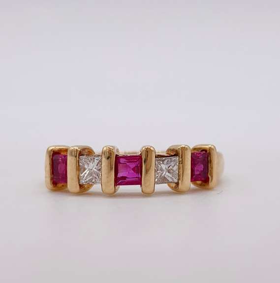 18kt Gold, Ruby, & Diamond Band Ring