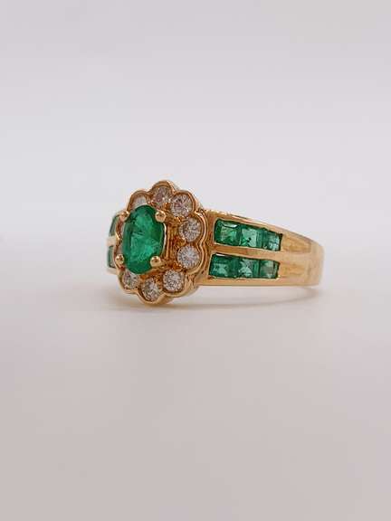 18kt Gold, Emerald, & Diamond Cocktail Ring