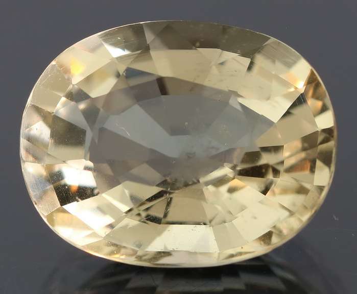 Remarkable 8.21ct high fire champagne Beryl