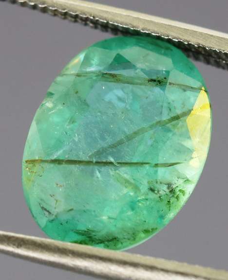 Vivid! Top spring green 2.65ct Rutile Emerald!