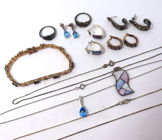 Vintage Group Lot of Jewelry
