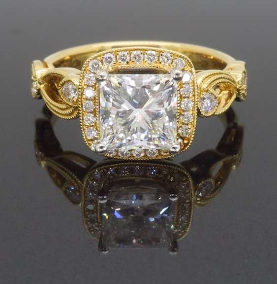 18k Simon G Diamond Engagement Ring