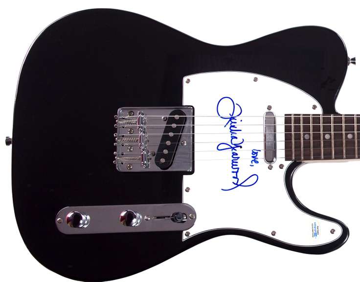 Trisha Yearwood Autographed Signed Guitar ACOA