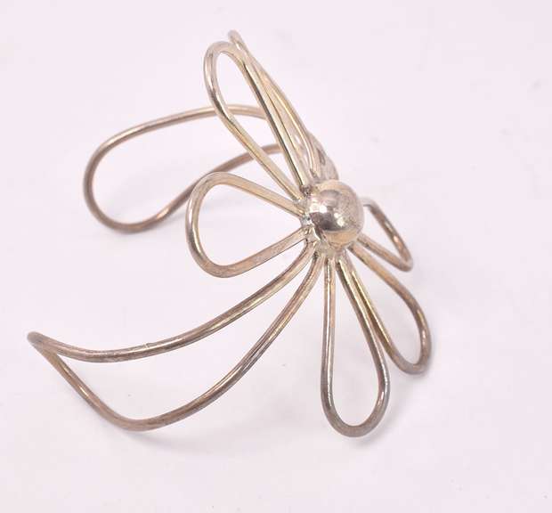 Large Flower Bangle Bracelet in Sterling Silver